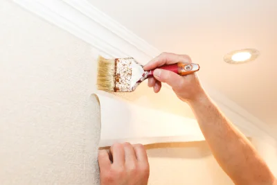 Pose de papier peint à Soucht — revêtements muraux et toiles de verre